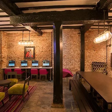Safestay Micklegate Hostel *