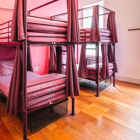 Safestay Micklegate אכסניה *
