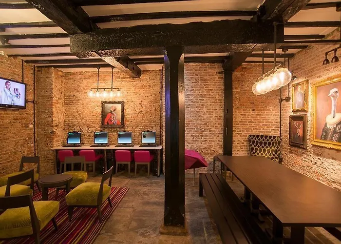 Safestay Micklegate Hostel *